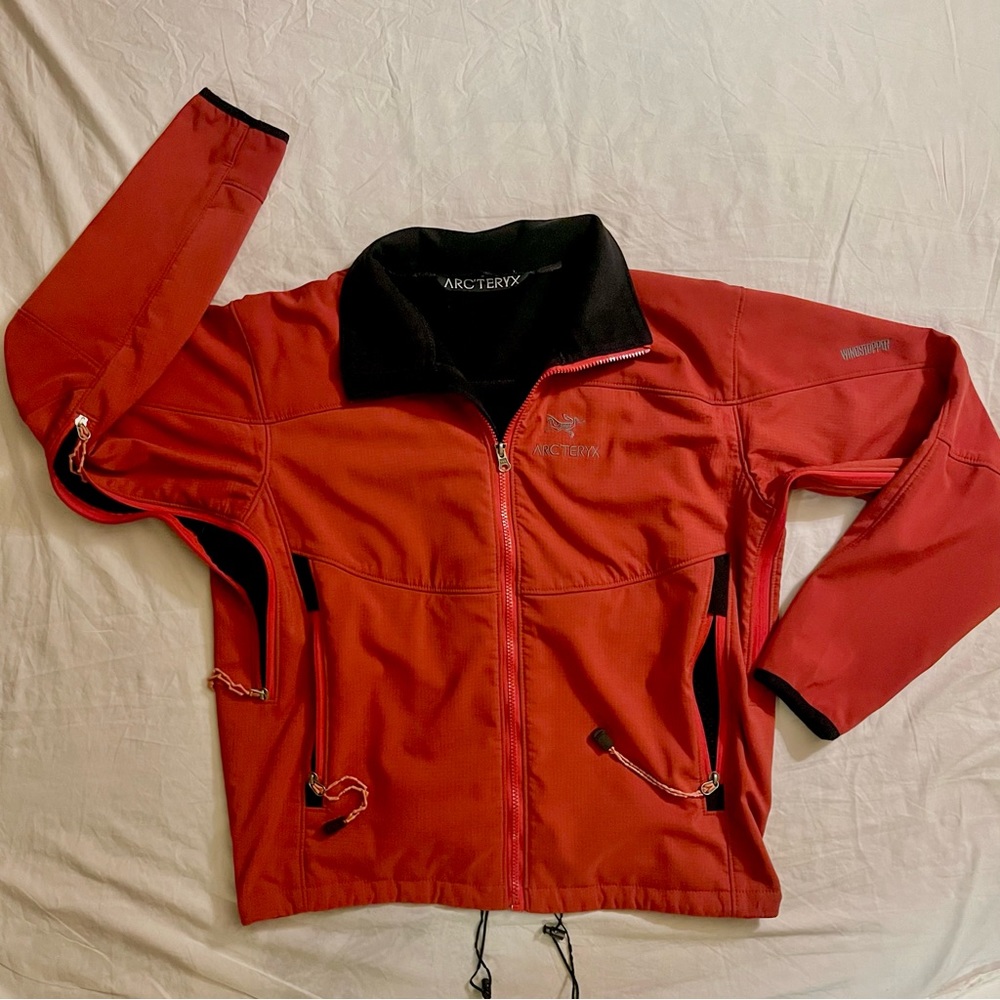 Arcteryx Windbreaker Light Jacket Size M Red Reflective